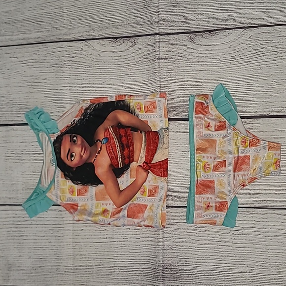 Disney Other - Girls bathing suit